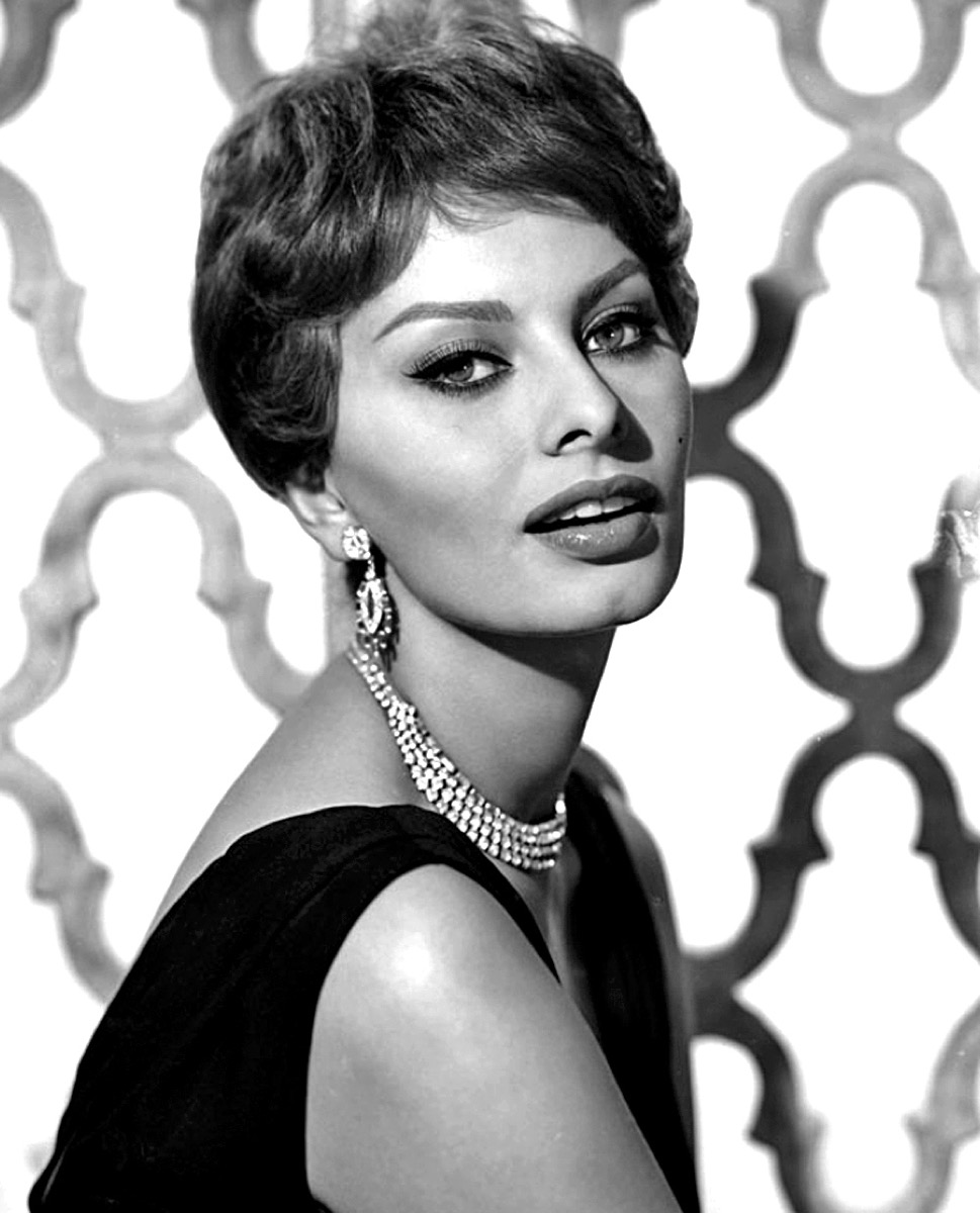 Sophia Loren wearing black dress and diamond necklace