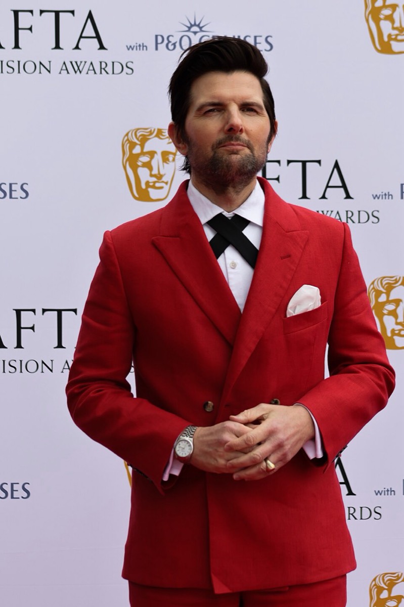 Adam Scott: Red double-breasted suit