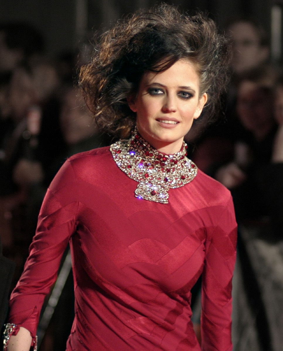 Eva Green: Red dress and jewelled collar