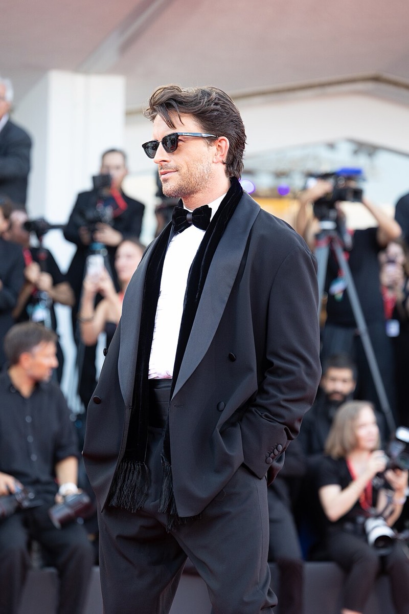 Jonathan Bailey: Black tuxedo