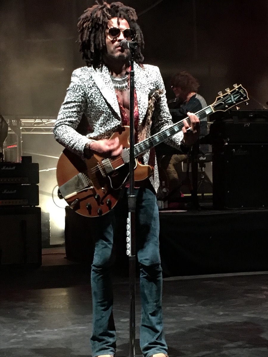 Lenny Kravitz: Embellished jacket and jeans
