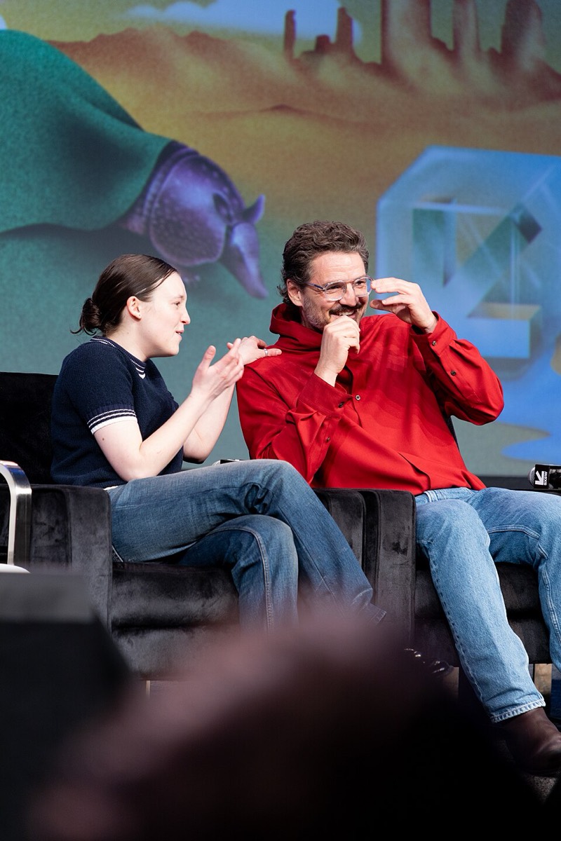 Pedro Pascal: Red overshirt and jeans