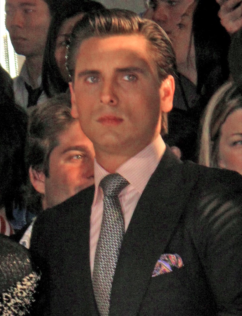 Scott Disick: Dark suit and pink shirt
