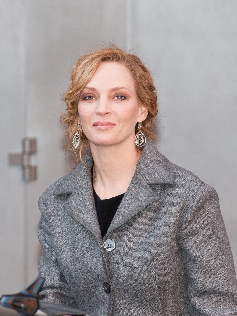 Uma Thurman: Grey tweed coat