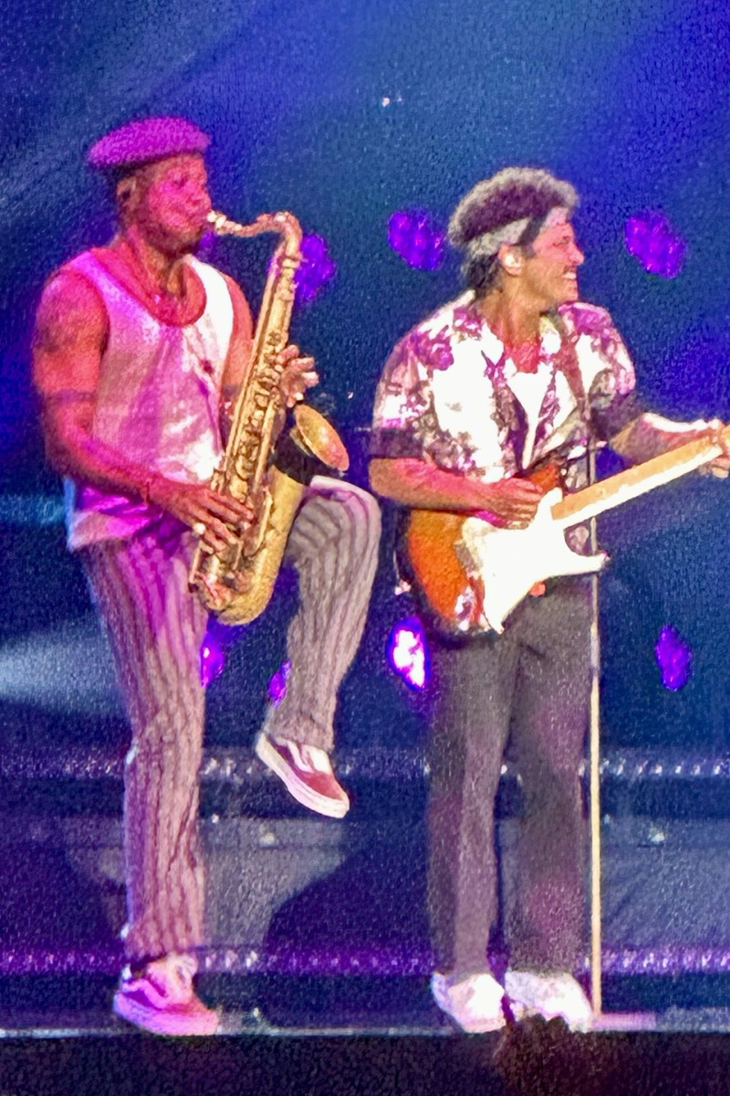 Bruno Mars: Floral shirt and white sneakers
